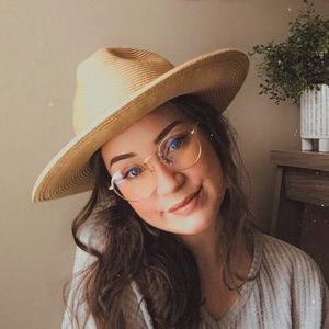 Meet your Posher, Haylee